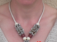 15 collier rouge